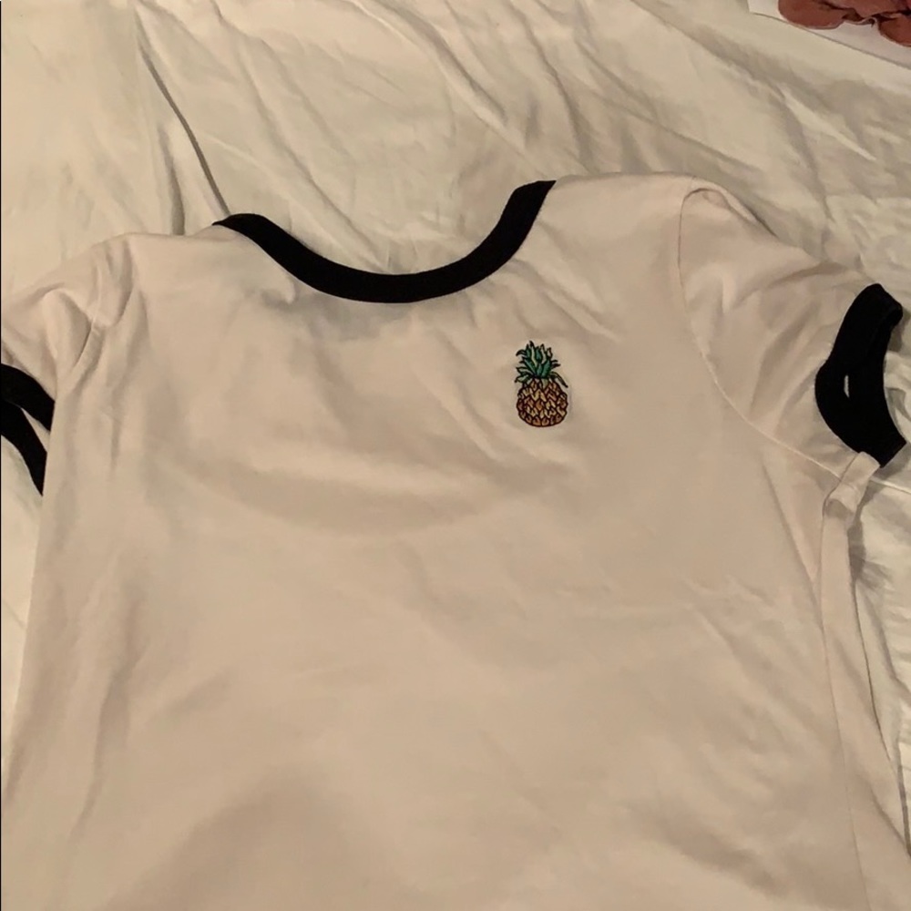 crop top - Picture 3 of 4